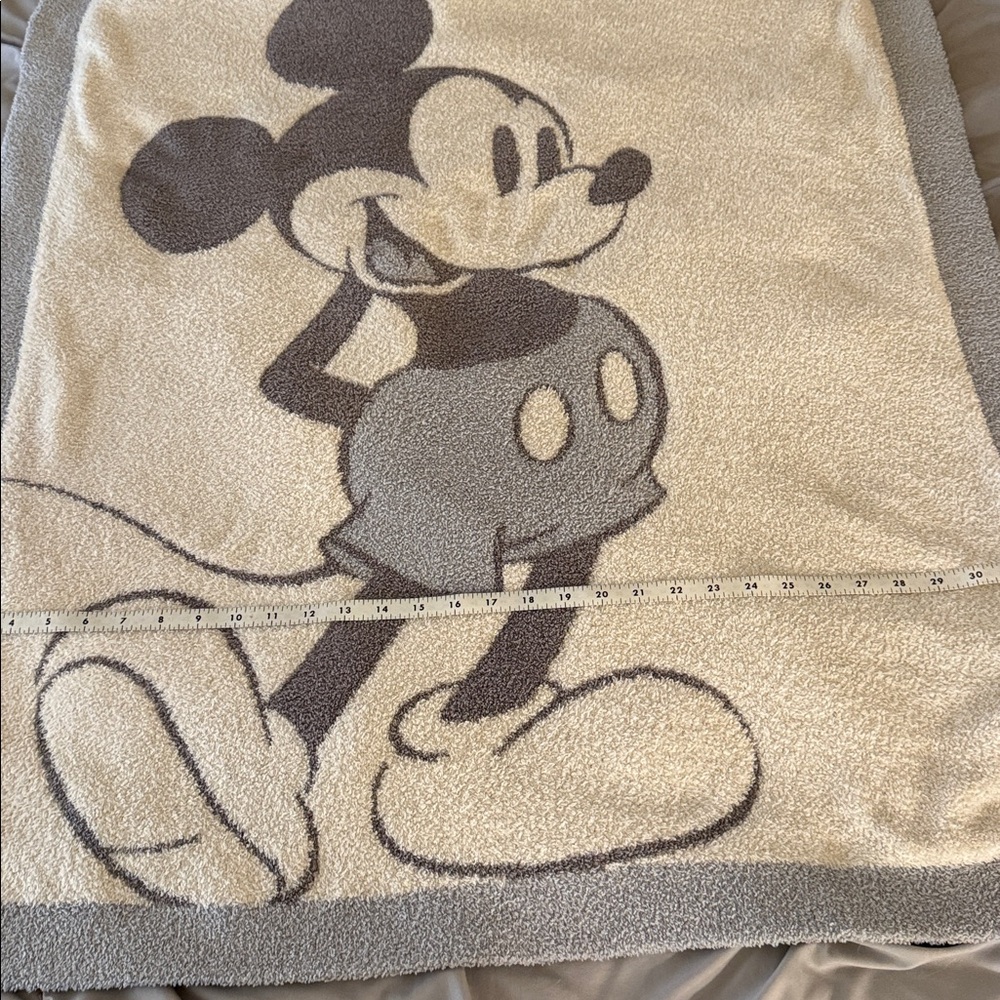 Barefoot Dreams Disney Mickey Mouse Stroller Blanket - Picture 4 of 5